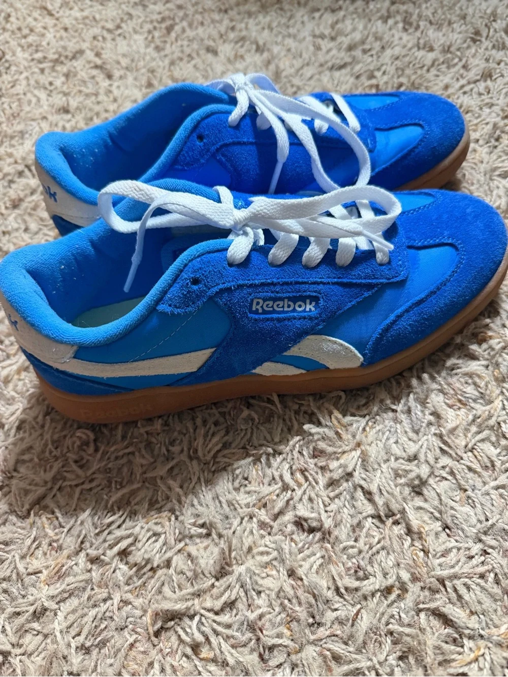 Reebok Womens Classic Blue Suede Sneakers size 6.5